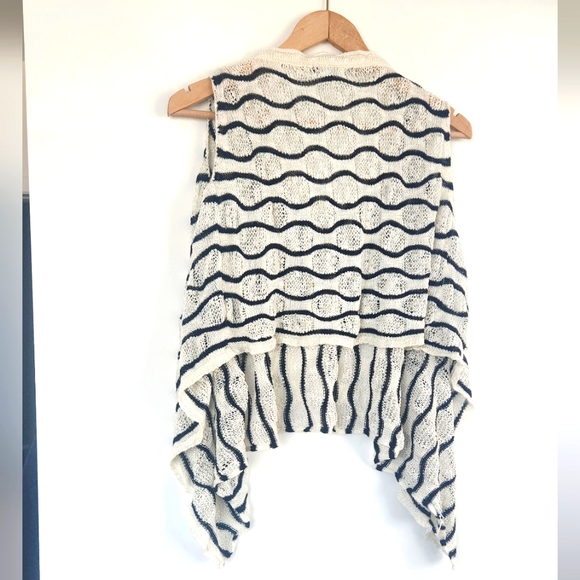 BCBG Max Azria Cropped Poncho Sweater - Picture 2 of 2